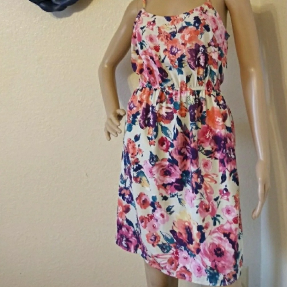Forever 21 Floral open back Dress